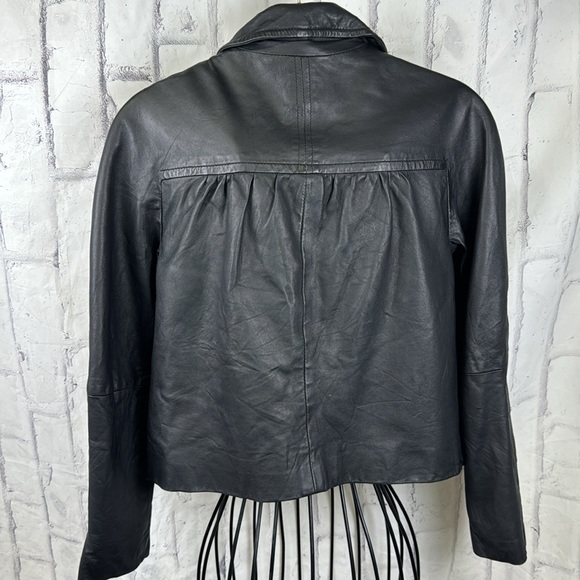Liz Claiborne Black Lamb Leather Jacket Cropped Snap Front Peter Pan Collar - Picture 6 of 12